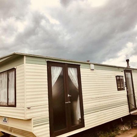 ホテルPromenade Caravan Park インゴールドメルズ エクステリア 写真